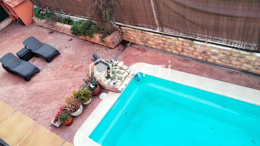 4 bedroom Villa for sale in Piera with pool garage - € 370,000 (Ref: 9595215)