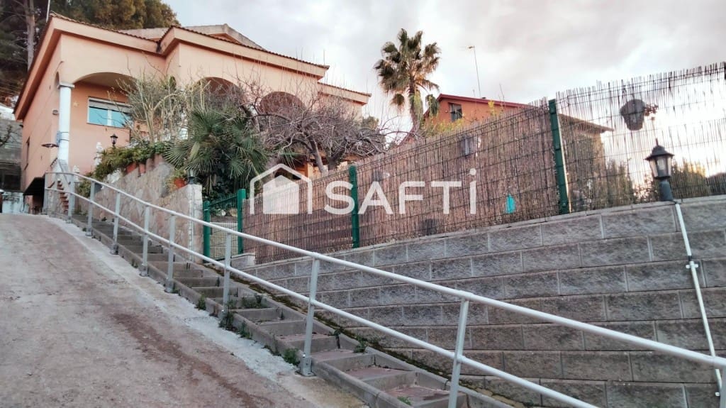 3 bedroom Villa for sale in Piera with pool garage - € 325,000 (Ref: 9595218)