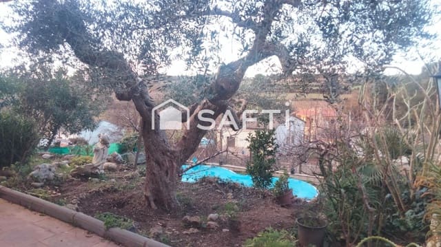 3 makuuhuone Huvila myytävänä paikassa Piera mukana uima-altaan 
autotalli - 325 000 € (Ref: 9595218)