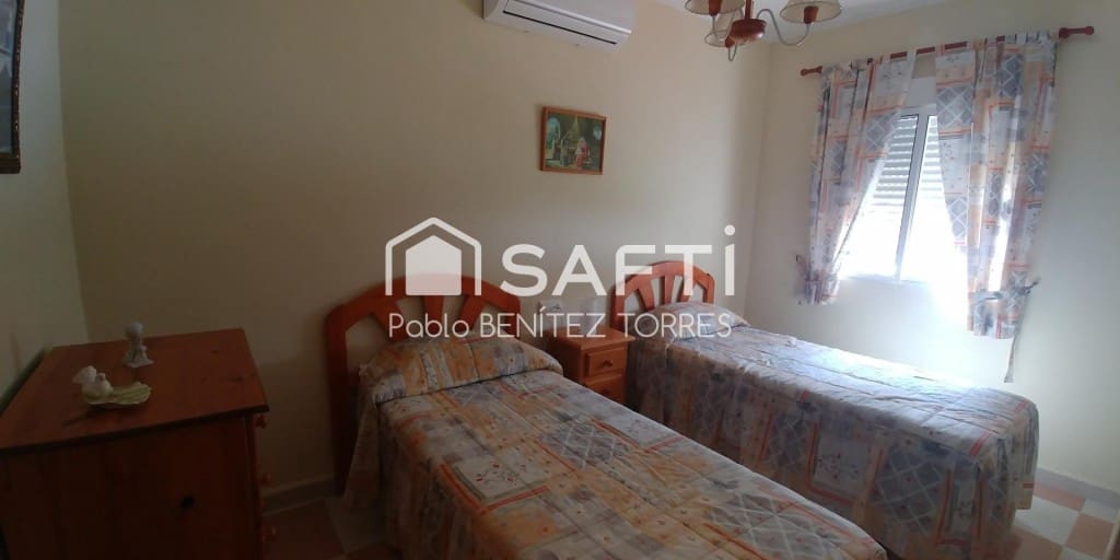 3 soveværelse Villa til salg i Chiclana de la Frontera med swimmingpool garage - € 650.000 (Ref: 9595226)