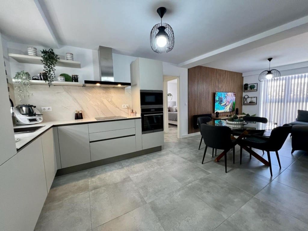 2 makuuhuone Kattohuoneisto myytävänä paikassa Chiclana de la Frontera - 220 000 € (Ref: 9595227)