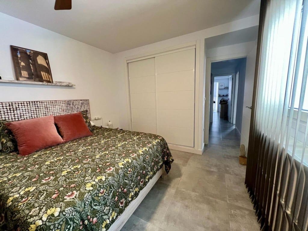 2 makuuhuone Kattohuoneisto myytävänä paikassa Chiclana de la Frontera - 220 000 € (Ref: 9595227)