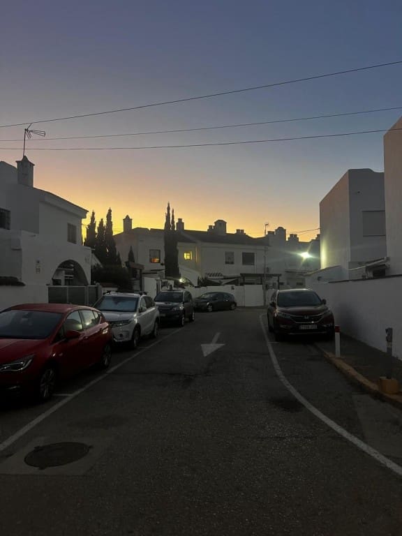 3 makuuhuone Rivitalo myytävänä paikassa Chiclana de la Frontera - 275 000 € (Ref: 9595233)