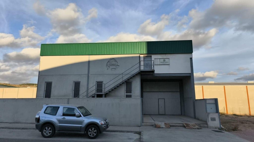 Komercyjne na sprzedaż w Martos - 400 000 € (Ref: 9595237)