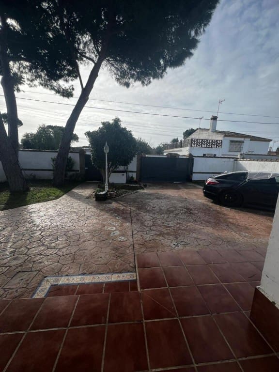3 chambre Villa/Maison à vendre à Chiclana de la Frontera avec garage - 450 000 € (Ref: 9595240)