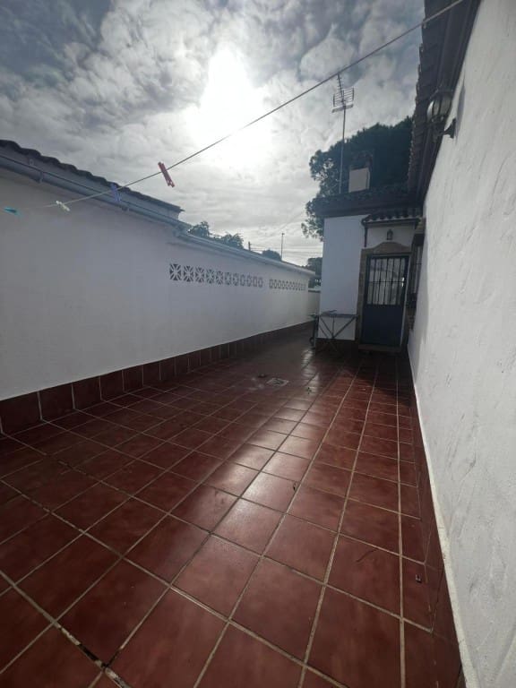 3 chambre Villa/Maison à vendre à Chiclana de la Frontera avec garage - 450 000 € (Ref: 9595240)