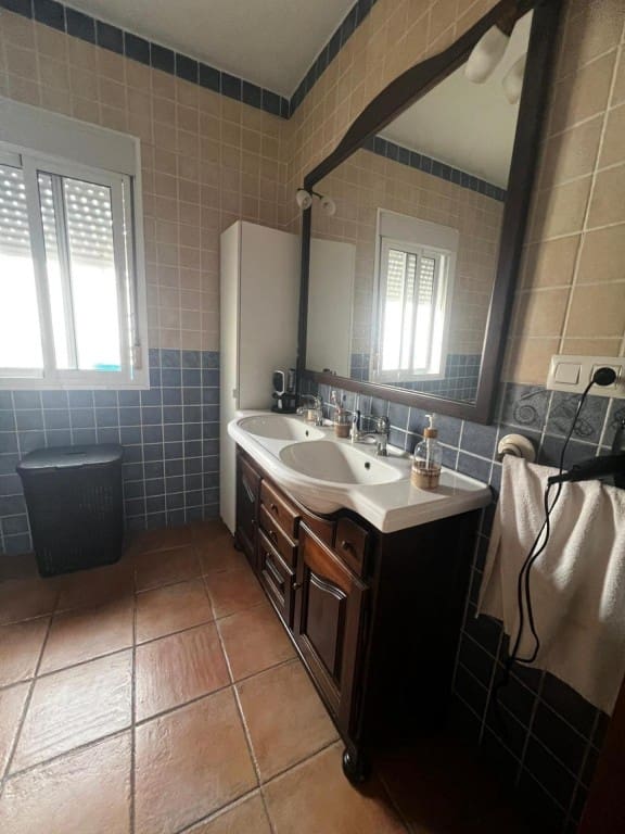3 chambre Villa/Maison à vendre à Chiclana de la Frontera avec garage - 450 000 € (Ref: 9595240)