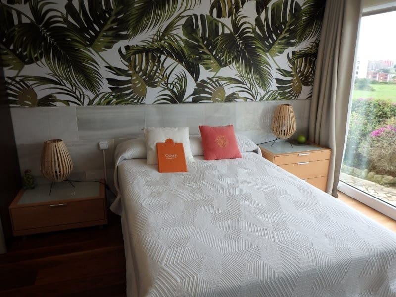 7 slaapkamer Villa te koop in Santander met zwembad garage - € 1.290.000 (Ref: 9595242)