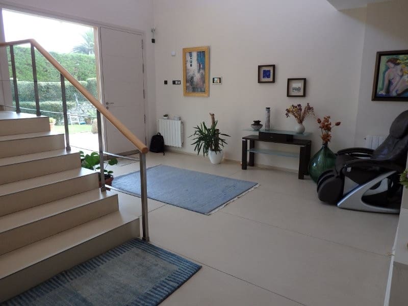 7 slaapkamer Villa te koop in Santander met zwembad garage - € 1.290.000 (Ref: 9595242)