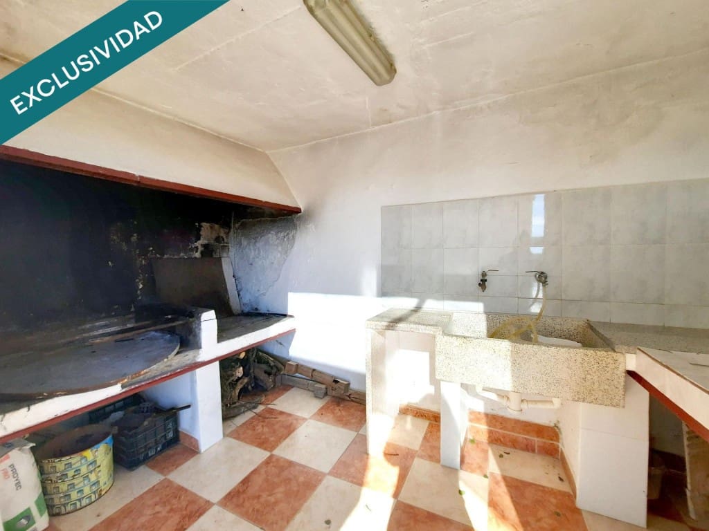 4 bedroom Finca/Country House for sale in Alfara d'Algimia with pool - € 225,000 (Ref: 9595252)