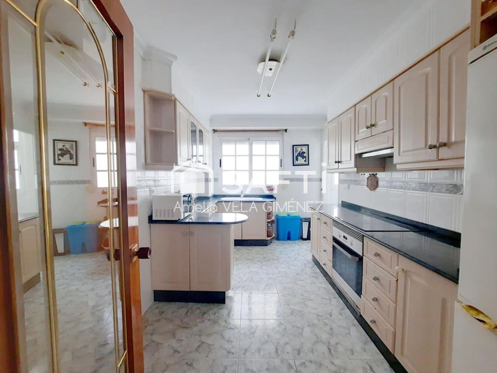 5 slaapkamer Appartement te koop in Sagunto / Sagunt - € 170.000 (Ref: 9595253)