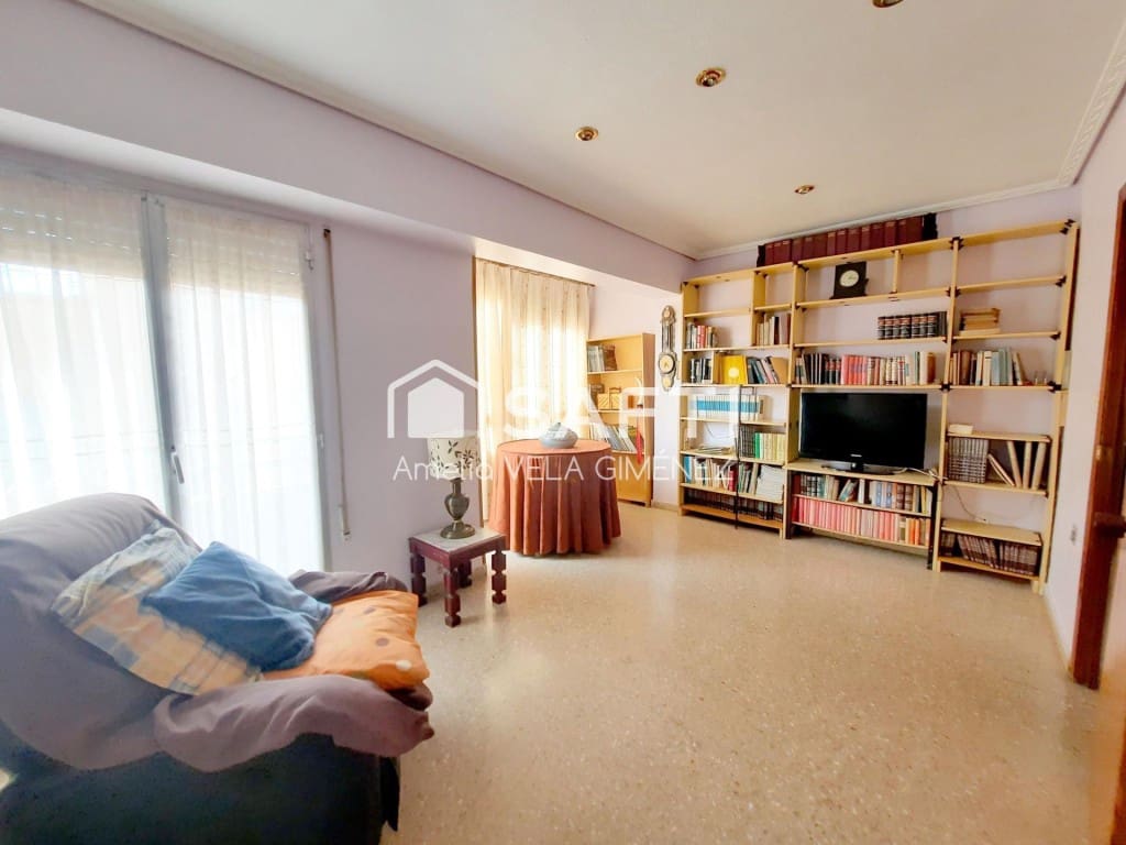 5 slaapkamer Appartement te koop in Sagunto / Sagunt - € 170.000 (Ref: 9595253)