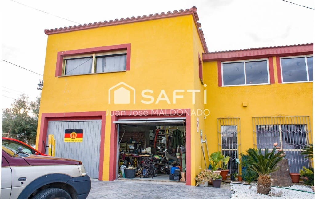 7 slaapkamer Villa te koop in Benicarlo met garage - € 498.000 (Ref: 9595257)