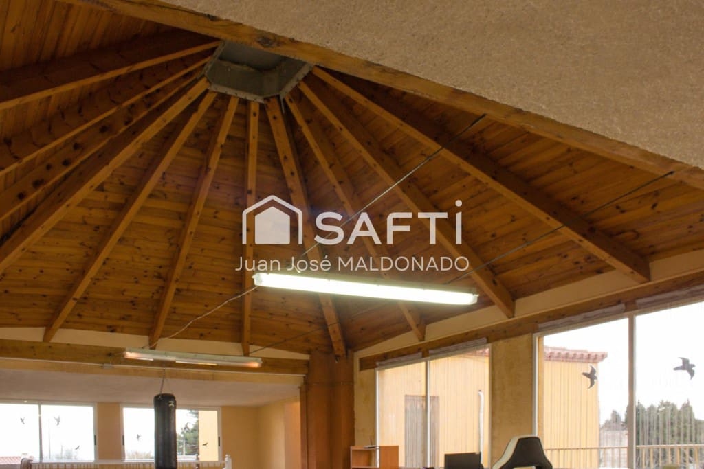 7 slaapkamer Villa te koop in Benicarlo met garage - € 498.000 (Ref: 9595257)