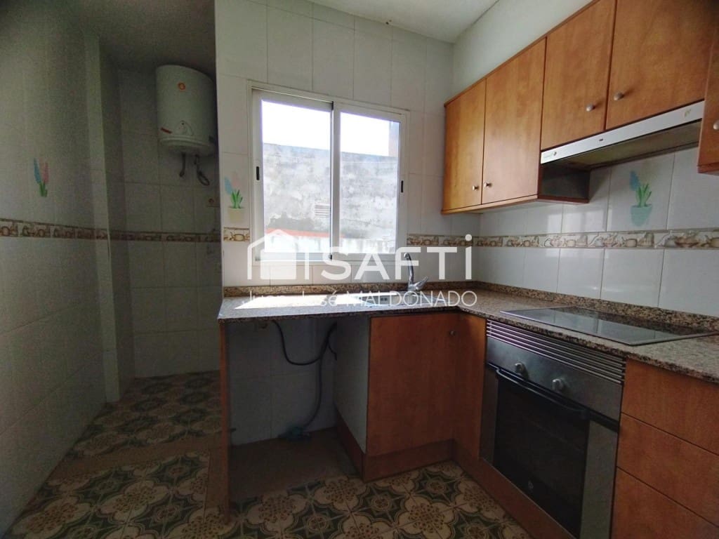 3 bedroom Apartment for sale in Benicarlo - € 65,000 (Ref: 9595263)