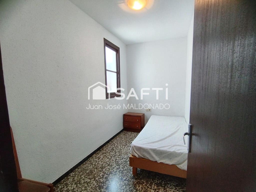 3 bedroom Apartment for sale in Benicarlo - € 65,000 (Ref: 9595263)