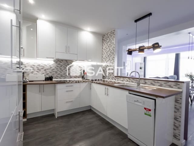 3 makuuhuone Huoneisto myytävänä paikassa Vinaròs - 175 000 € (Ref: 9595268)