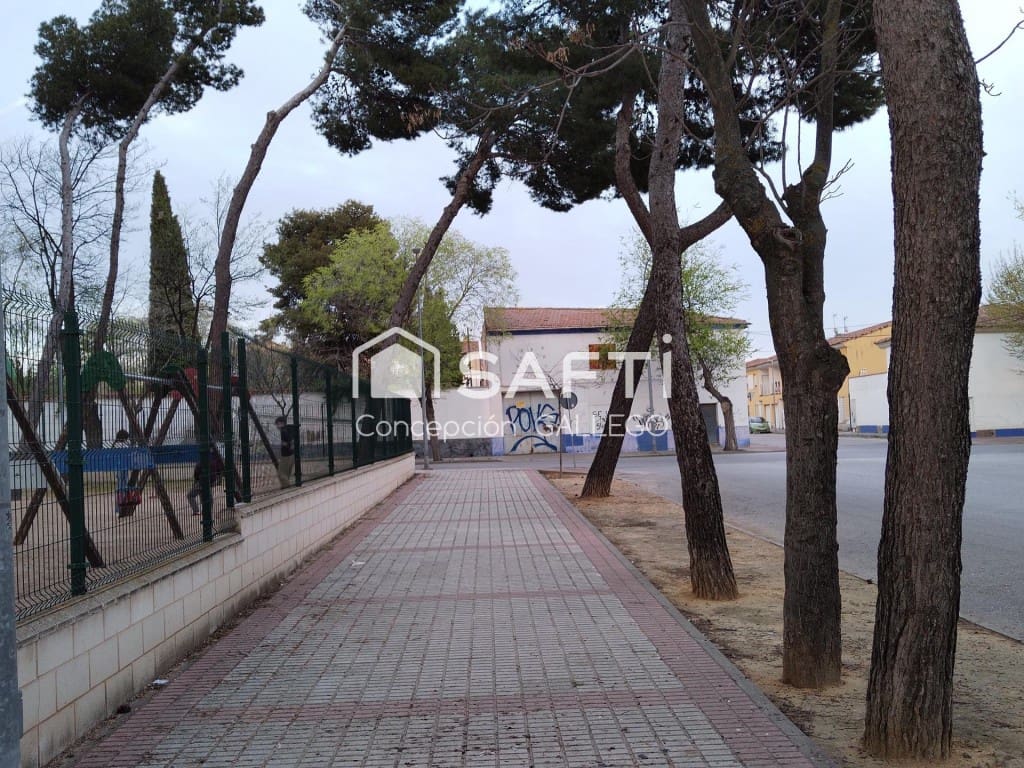 Działka budowlana na sprzedaż w Campo de Criptana - 150 000 € (Ref: 9595273)