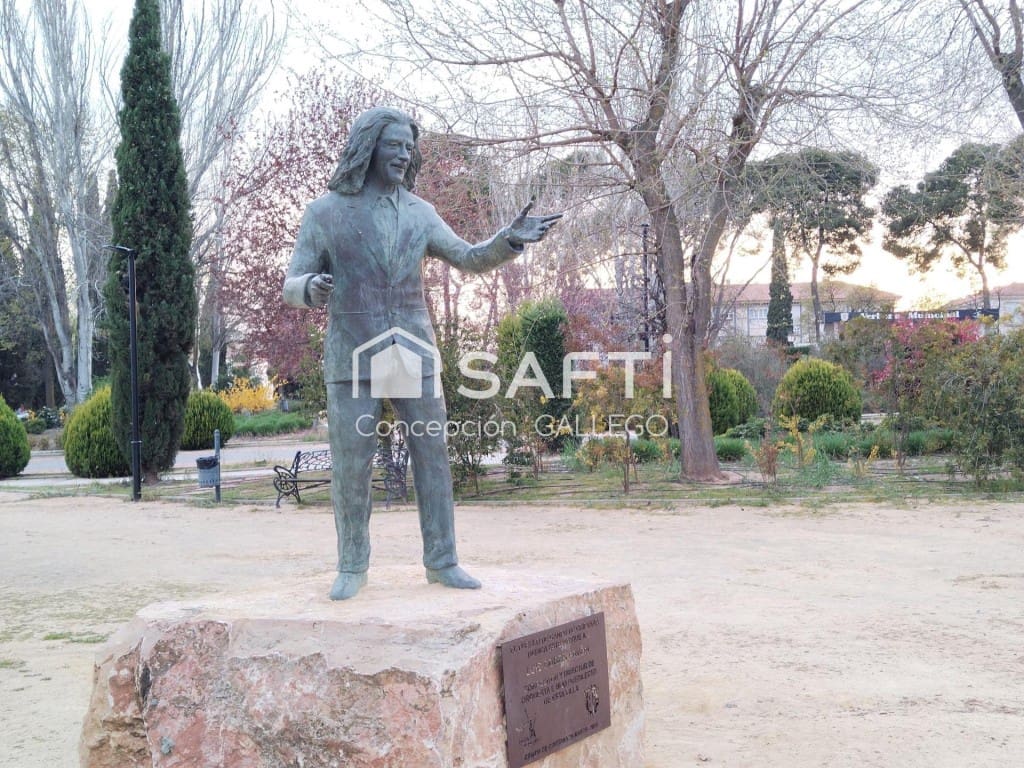 Działka budowlana na sprzedaż w Campo de Criptana - 150 000 € (Ref: 9595273)