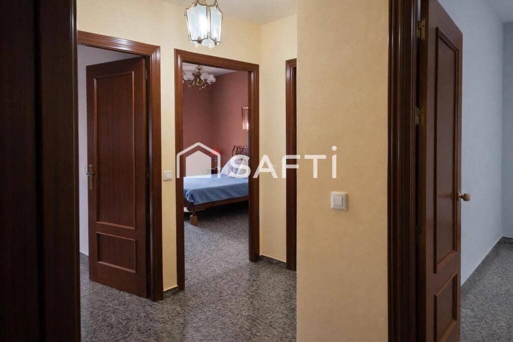 4 soveværelse Villa til salg i Alcazar de San Juan - € 115.000 (Ref: 9595275)