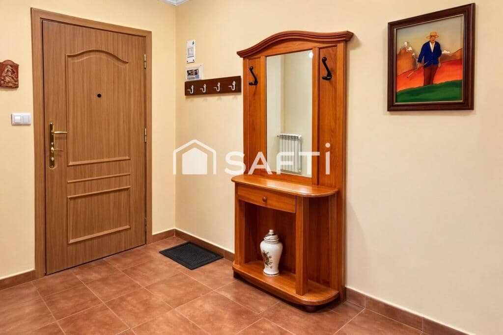 4 soveværelse Villa til salg i Alcazar de San Juan - € 115.000 (Ref: 9595275)