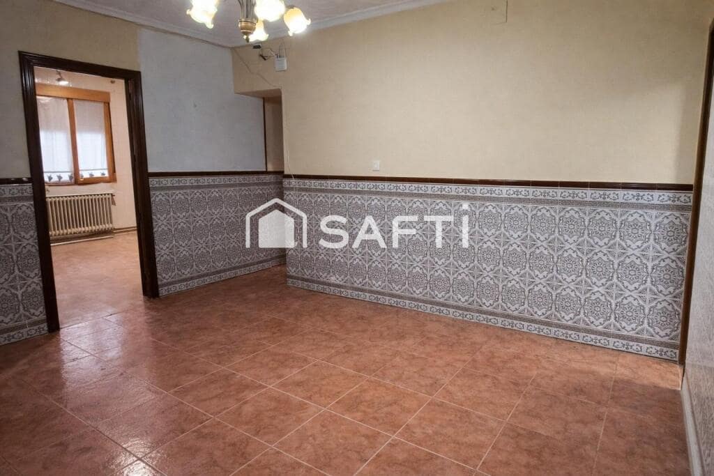 4 soveværelse Villa til salg i Alcazar de San Juan - € 115.000 (Ref: 9595275)