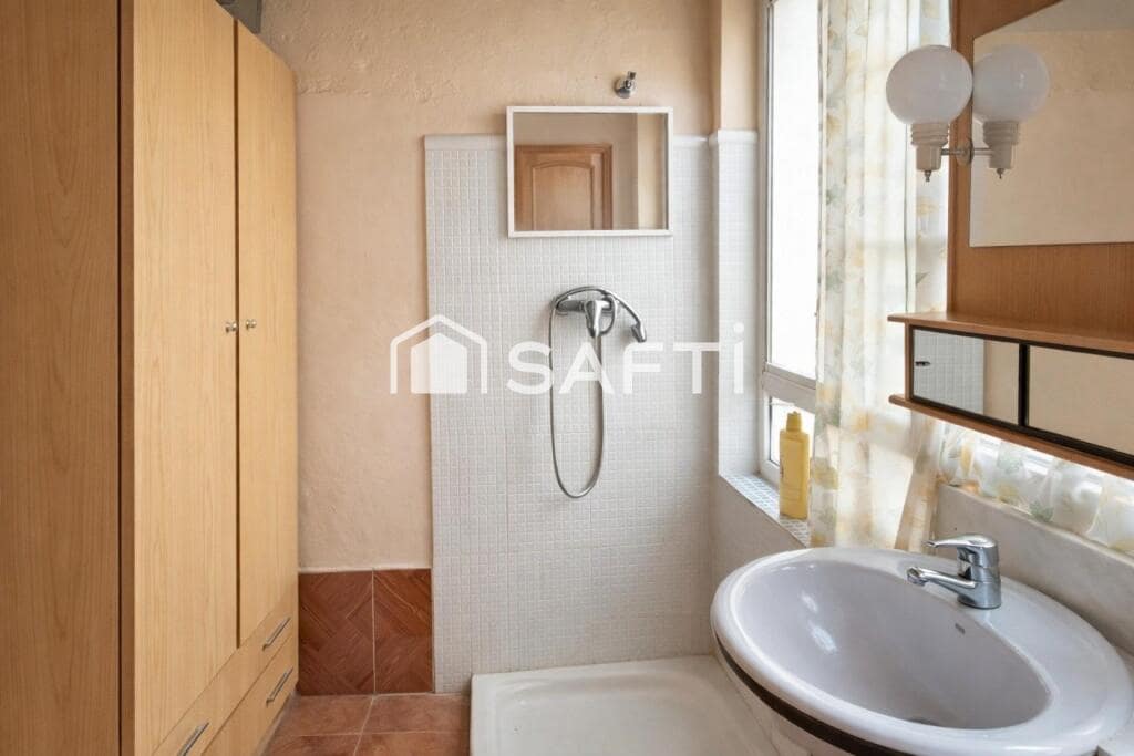 4 soveværelse Villa til salg i Alcazar de San Juan - € 115.000 (Ref: 9595275)