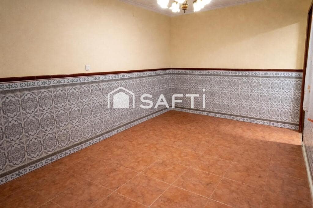 4 soveværelse Villa til salg i Alcazar de San Juan - € 115.000 (Ref: 9595275)
