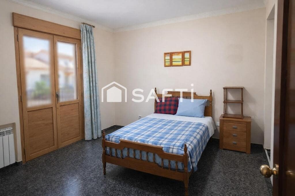 4 soveværelse Villa til salg i Alcazar de San Juan - € 115.000 (Ref: 9595275)