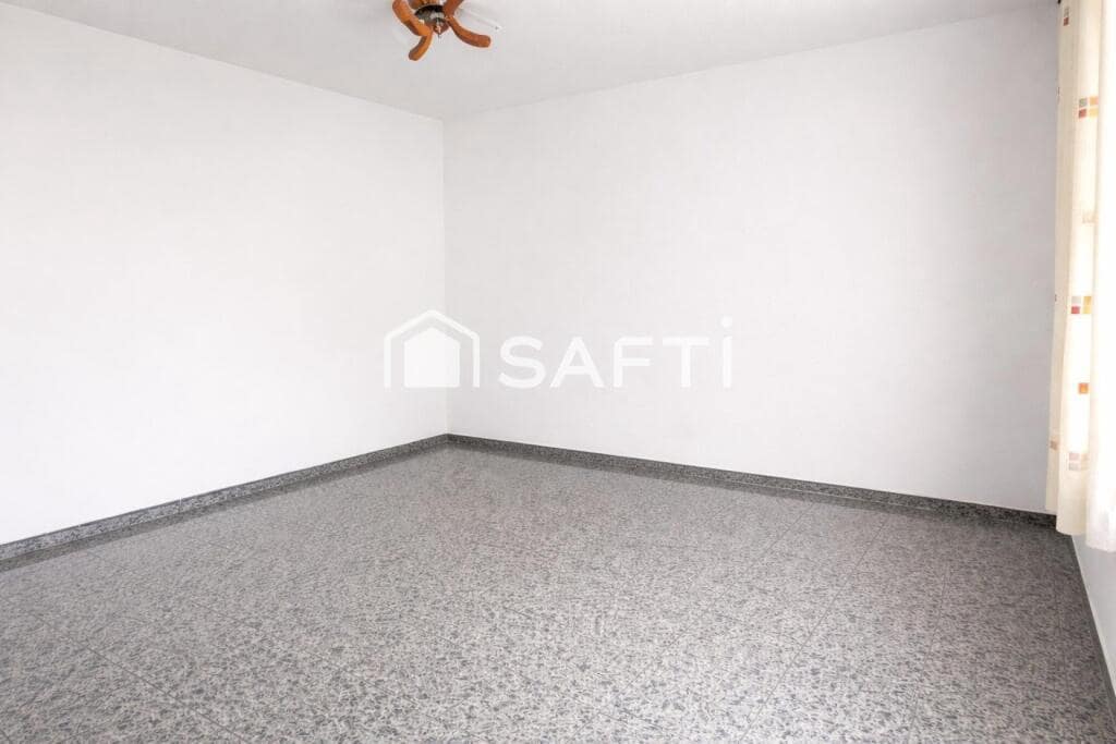 4 soveværelse Villa til salg i Alcazar de San Juan - € 115.000 (Ref: 9595275)