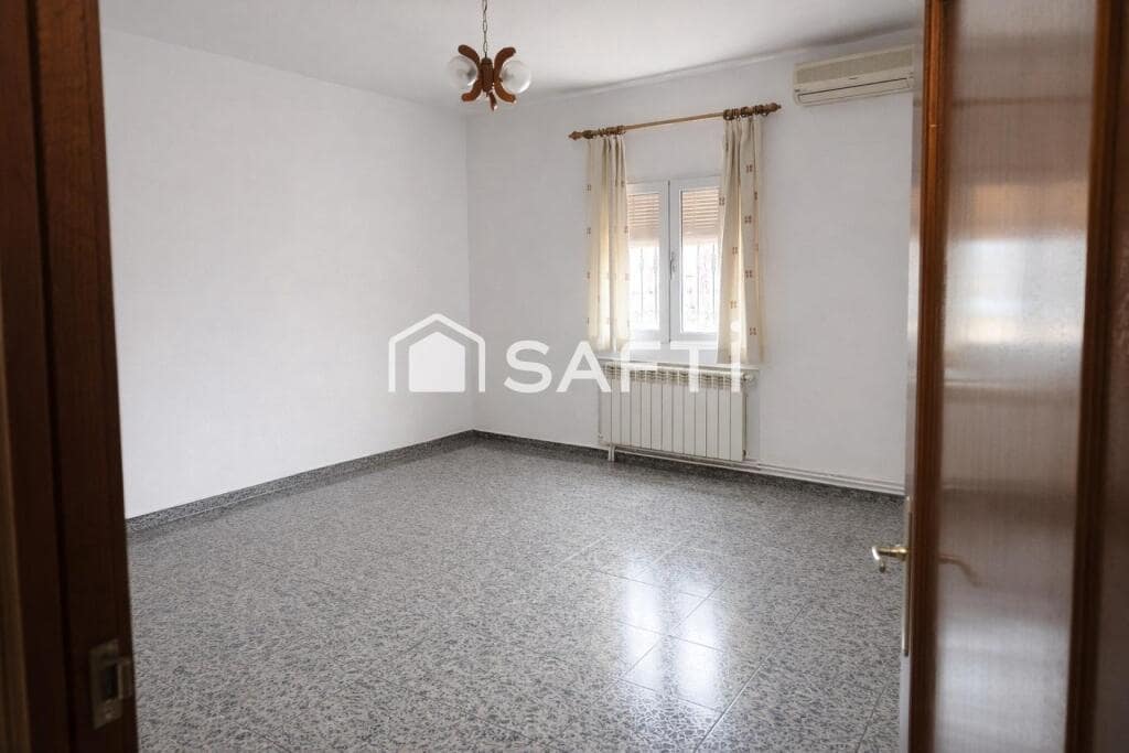 4 soveværelse Villa til salg i Alcazar de San Juan - € 115.000 (Ref: 9595275)