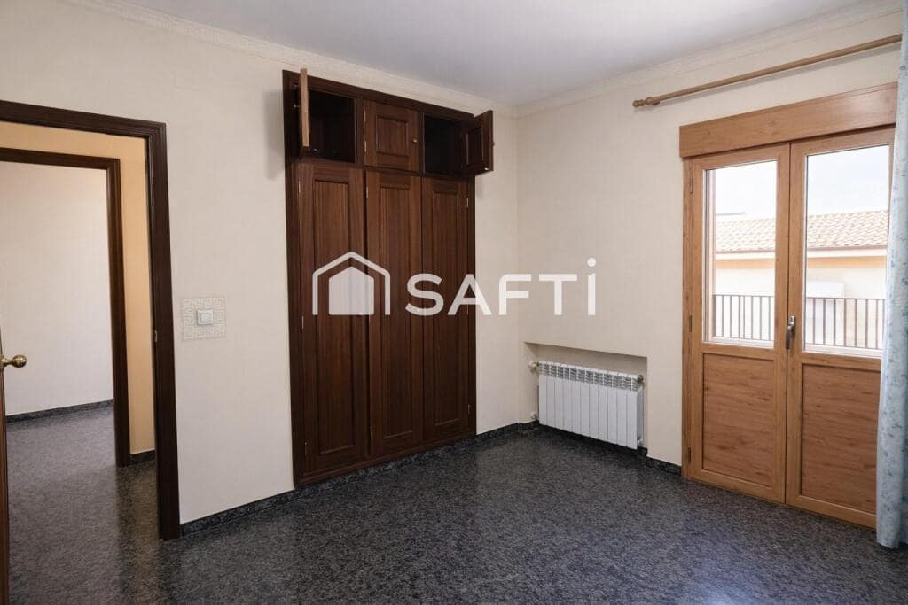 4 soveværelse Villa til salg i Alcazar de San Juan - € 115.000 (Ref: 9595275)