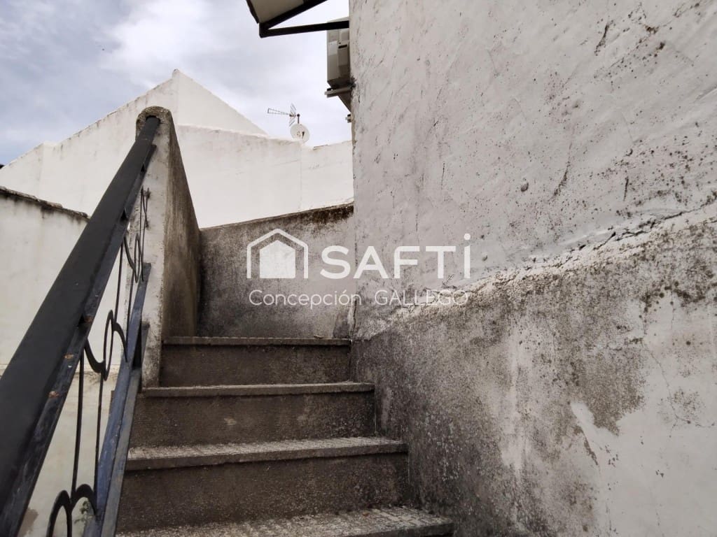 2 bedroom Villa for sale in Campo de Criptana with garage - € 40,000 (Ref: 9595276)