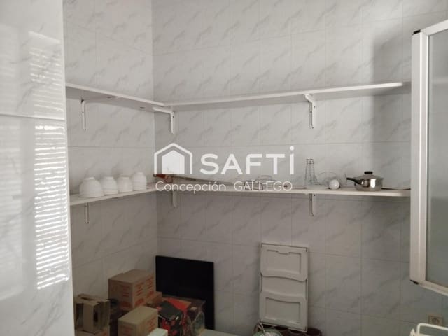 6 soverom Villa til salgs i Campo de Criptana - € 160 000 (Ref: 9595277)