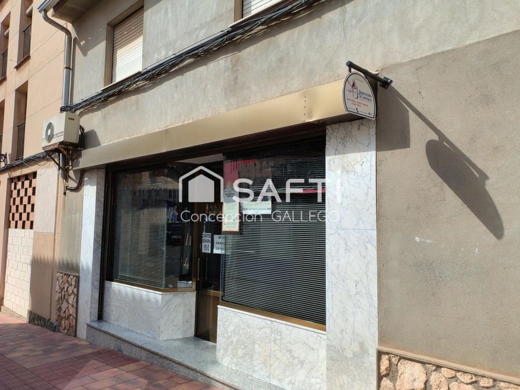 4 bedroom Villa for sale in Campo de Criptana - € 120,000 (Ref: 9595278)