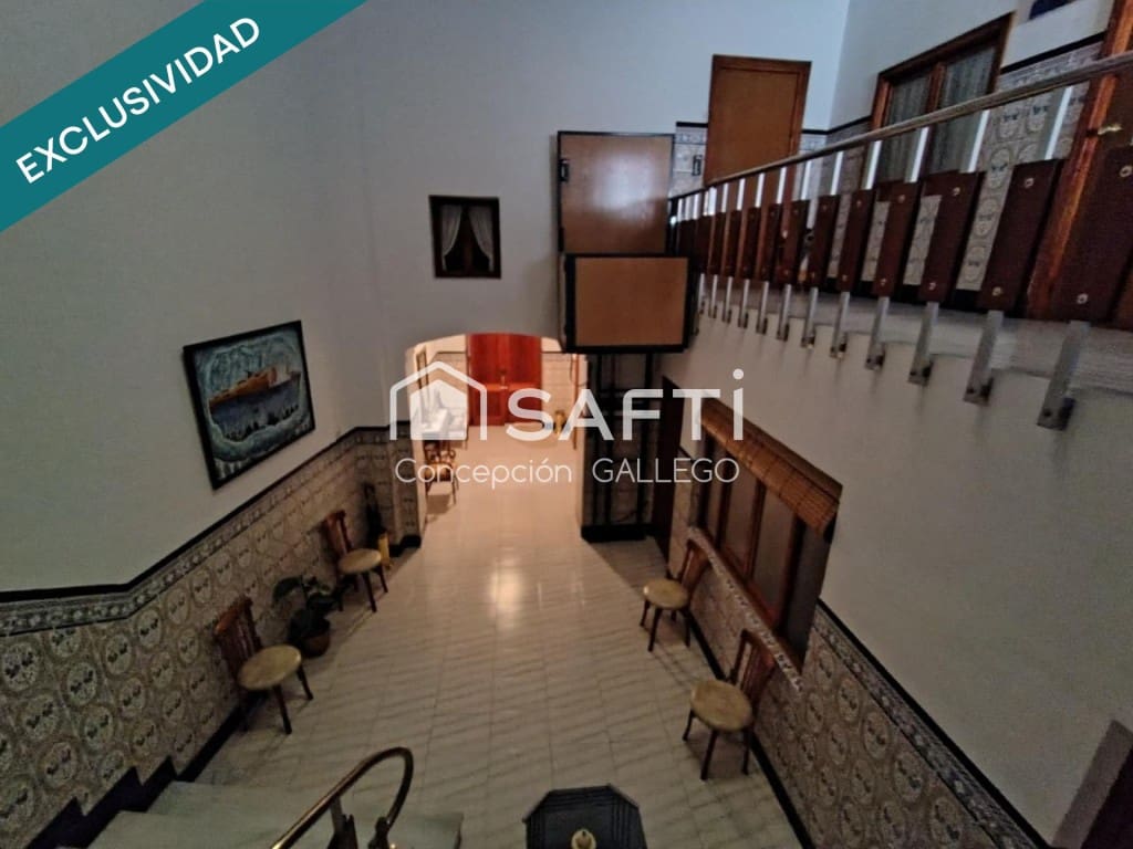 5 bedroom Villa for sale in Campo de Criptana with garage - € 105,000 (Ref: 9595280)