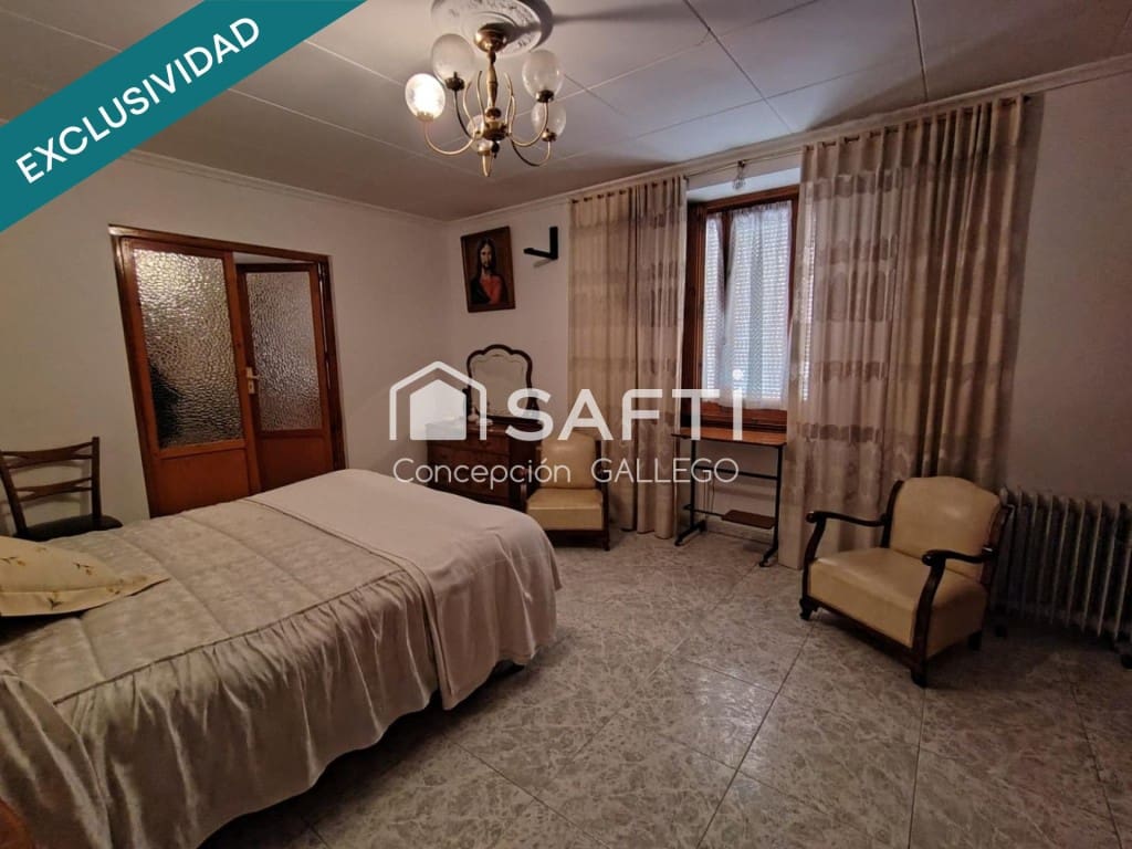 5 bedroom Villa for sale in Campo de Criptana with garage - € 105,000 (Ref: 9595280)