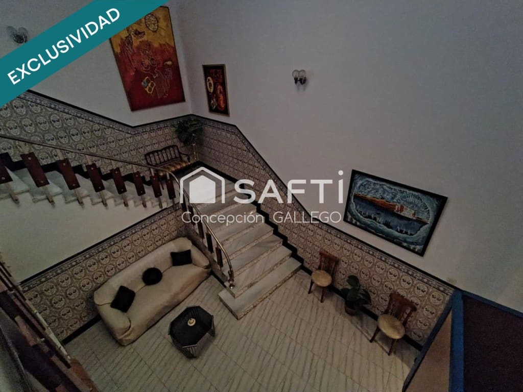 5 bedroom Villa for sale in Campo de Criptana with garage - € 105,000 (Ref: 9595280)