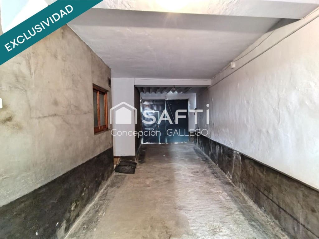 5 bedroom Villa for sale in Campo de Criptana with garage - € 105,000 (Ref: 9595280)