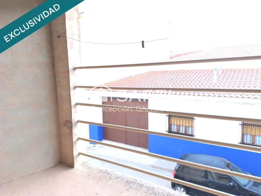 2 bedroom Villa for sale in Campo de Criptana - € 44,000 (Ref: 9595282)
