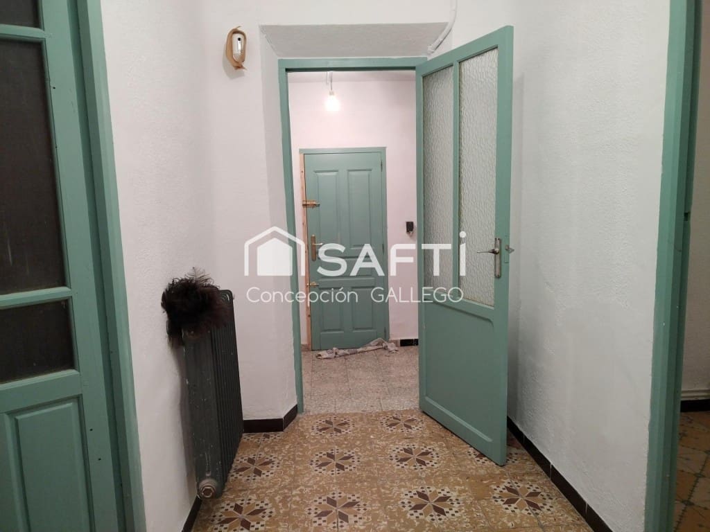 4 bedroom Villa for sale in Alcazar de San Juan with garage - € 115,000 (Ref: 9595283)