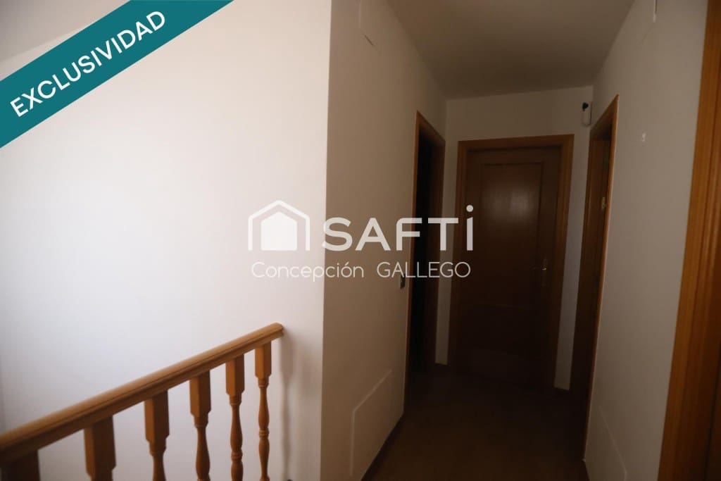 4 bedroom Terraced Villa for sale in Campo de Criptana with garage - € 289,000 (Ref: 9595285)