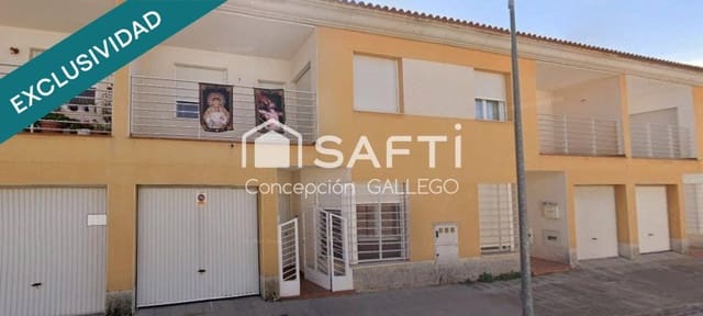 4 bedroom Terraced Villa for sale in Campo de Criptana with garage - € 289,000 (Ref: 9595285)