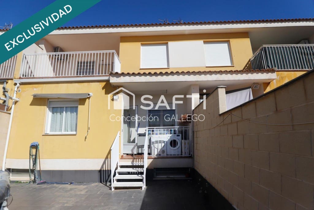 4 bedroom Terraced Villa for sale in Campo de Criptana with garage - € 289,000 (Ref: 9595285)