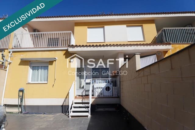 4 bedroom Terraced Villa for sale in Campo de Criptana with garage - € 289,000 (Ref: 9595285)