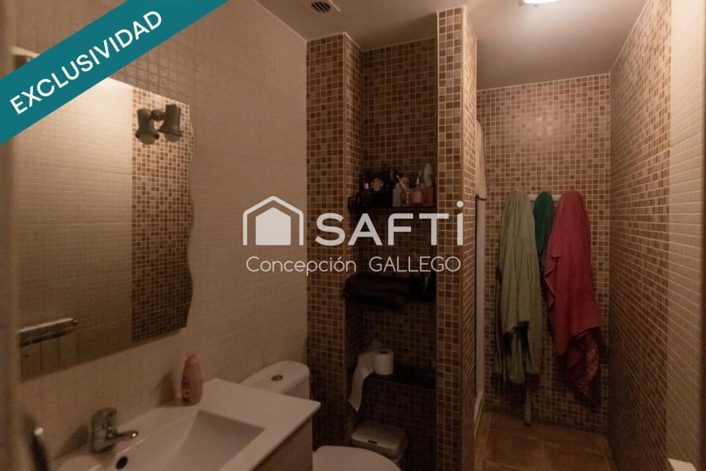 4 bedroom Terraced Villa for sale in Campo de Criptana with garage - € 289,000 (Ref: 9595285)