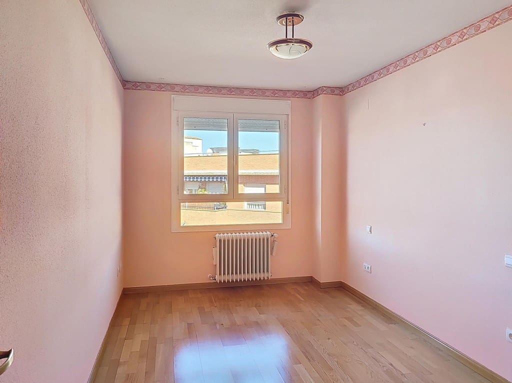 3 soverom Leilighet til salgs i Ciudad Real by med garasje - € 235 000 (Ref: 9595286)