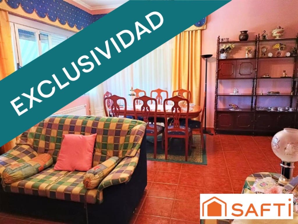 Chalet de 3 habitaciones en Arenas de San Juan en venta con piscina garaje - 220.000 € (Ref: 9595288)