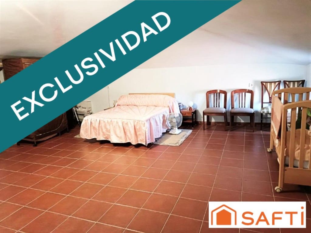 Chalet de 3 habitaciones en Arenas de San Juan en venta con piscina garaje - 220.000 € (Ref: 9595288)