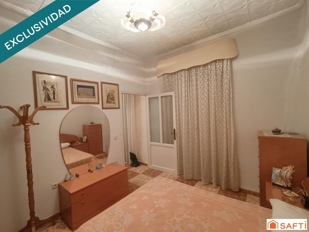 11 bedroom Terraced Villa for sale in Villarta de San Juan with garage - € 169,000 (Ref: 9595289)